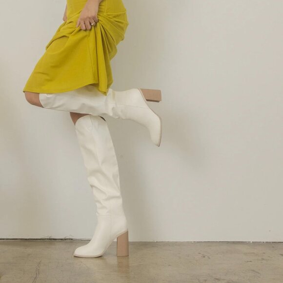 THE STEPHANIE WHITE KNEE-HIGH BOOTS - Picture 2 of 2